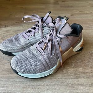 Nike Metcon 8 Women’s Size 9 Purple Smoke